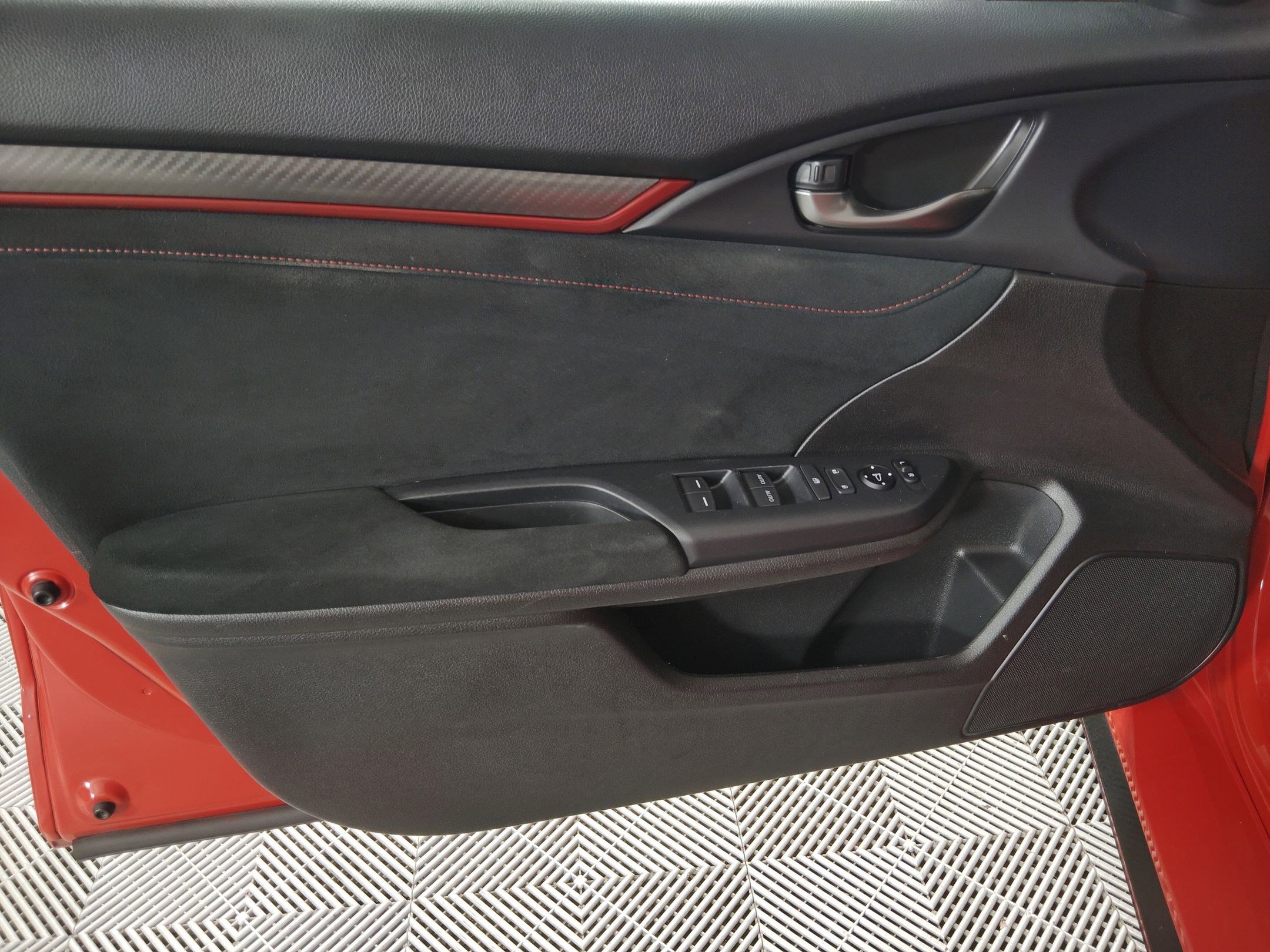 Certified 2018 Honda Civic Type R image 11