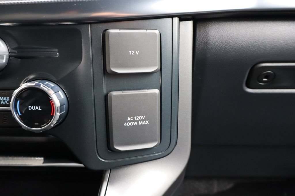 Used 2025 Ford F150 Lariat AWD/4WD image 28