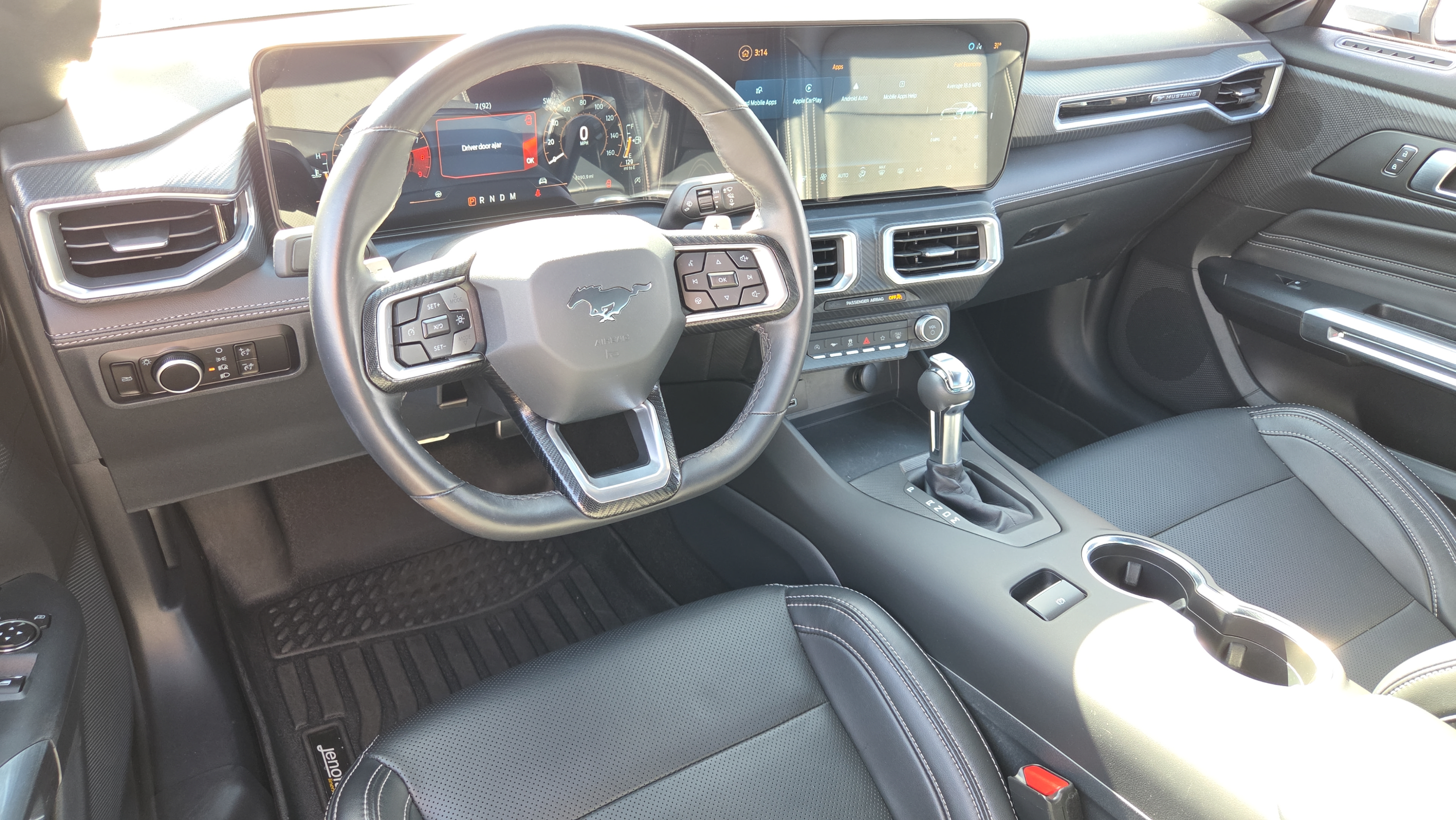 Used 2025 Ford Mustang GT Premium RWD image 13