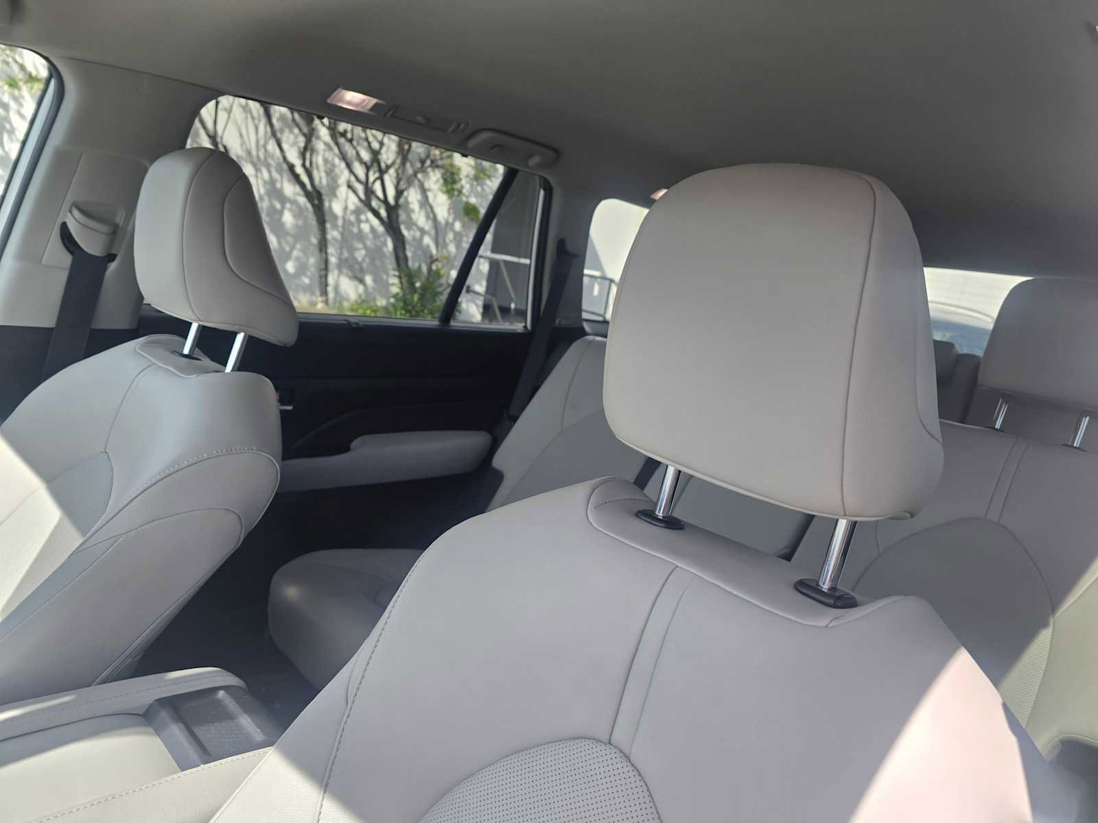 Used 2024 Toyota Grand Highlander XLE image 26