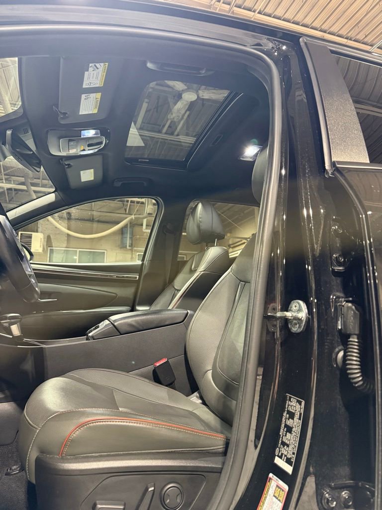 Used 2023 Hyundai Santa Cruz Limited w/ Cargo Package image 7