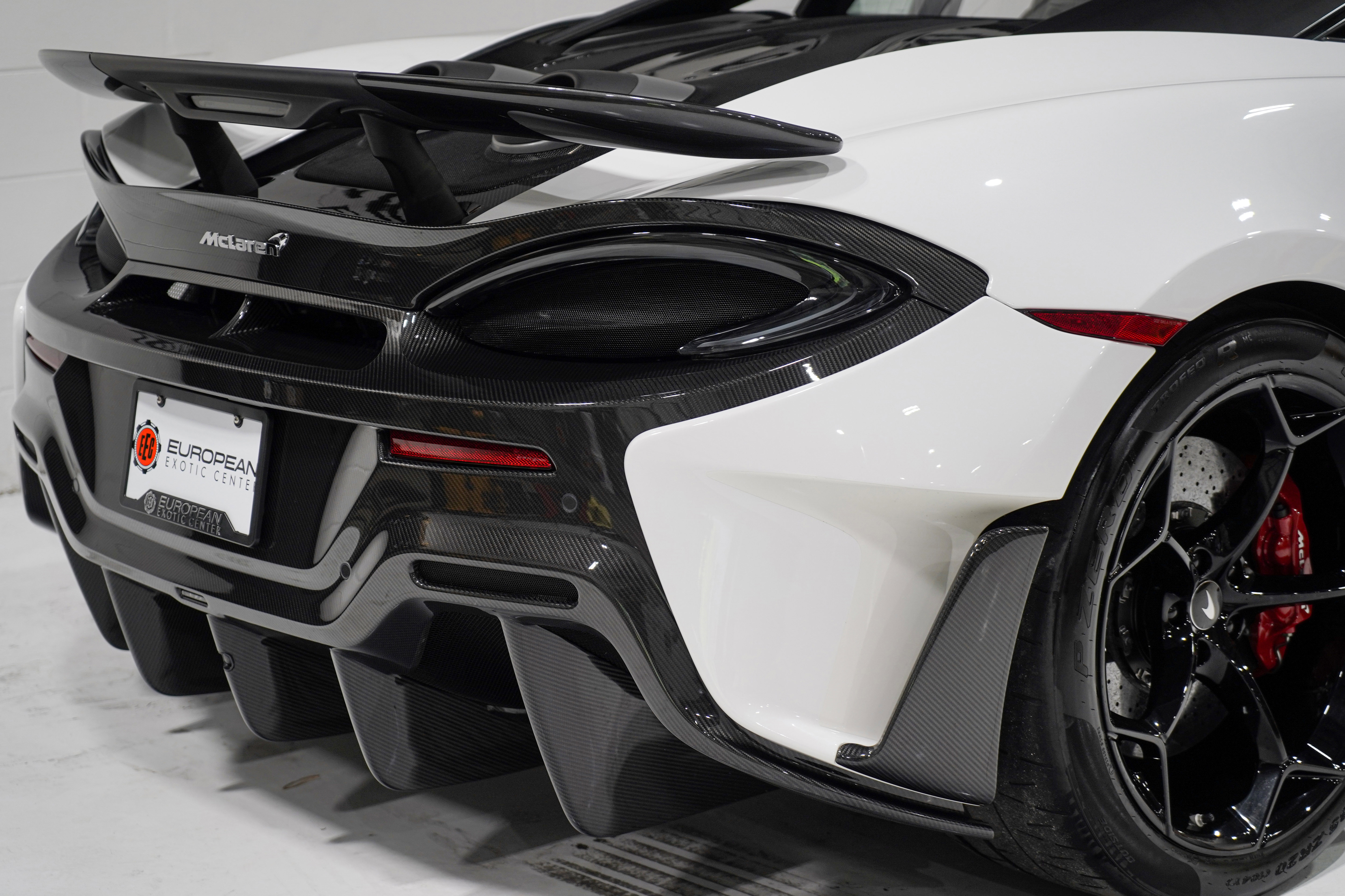 Used 2019 McLaren 600LT RWD image 23