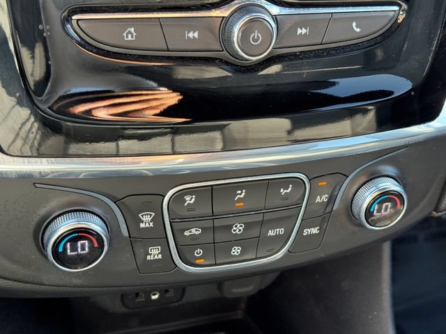Certified 2023 Chevrolet Traverse LT FWD image 21