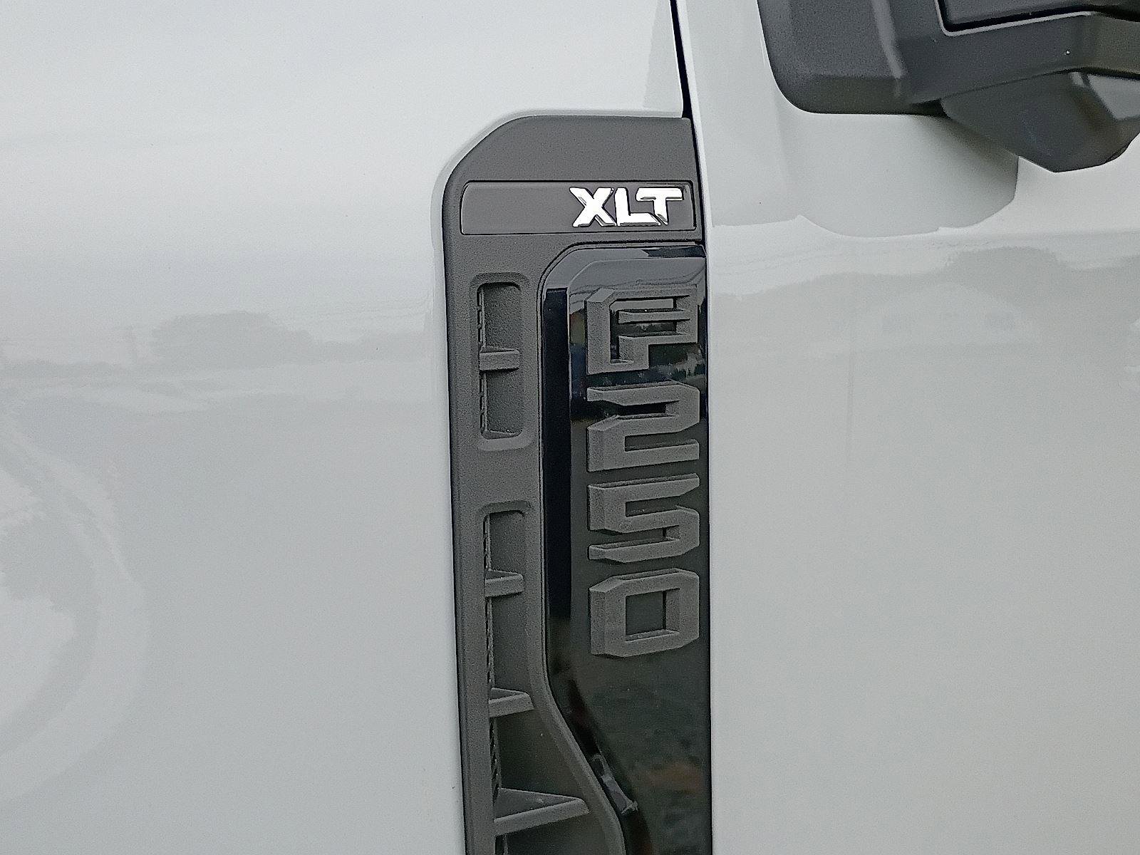 New 2026 Ford F250 XLT w/ XLT Premium Package image 18