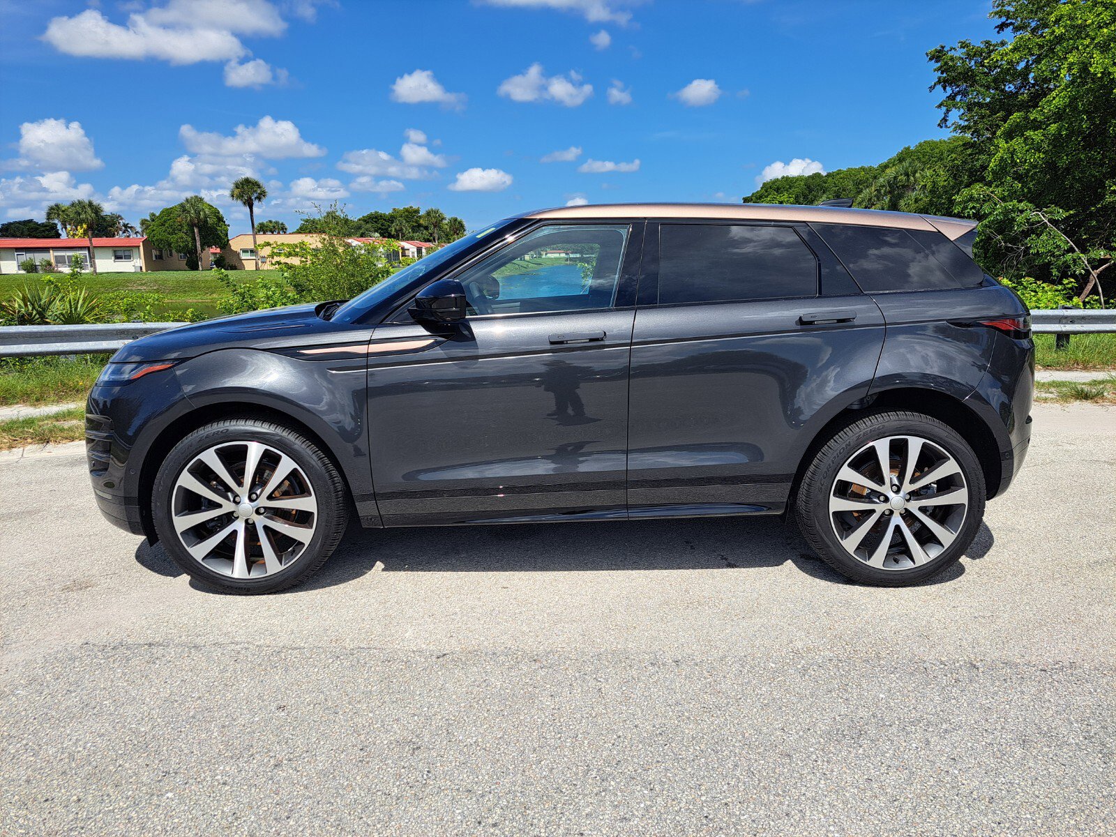 Certified 2024 Land Rover Range Rover Evoque Dynamic SE image 7