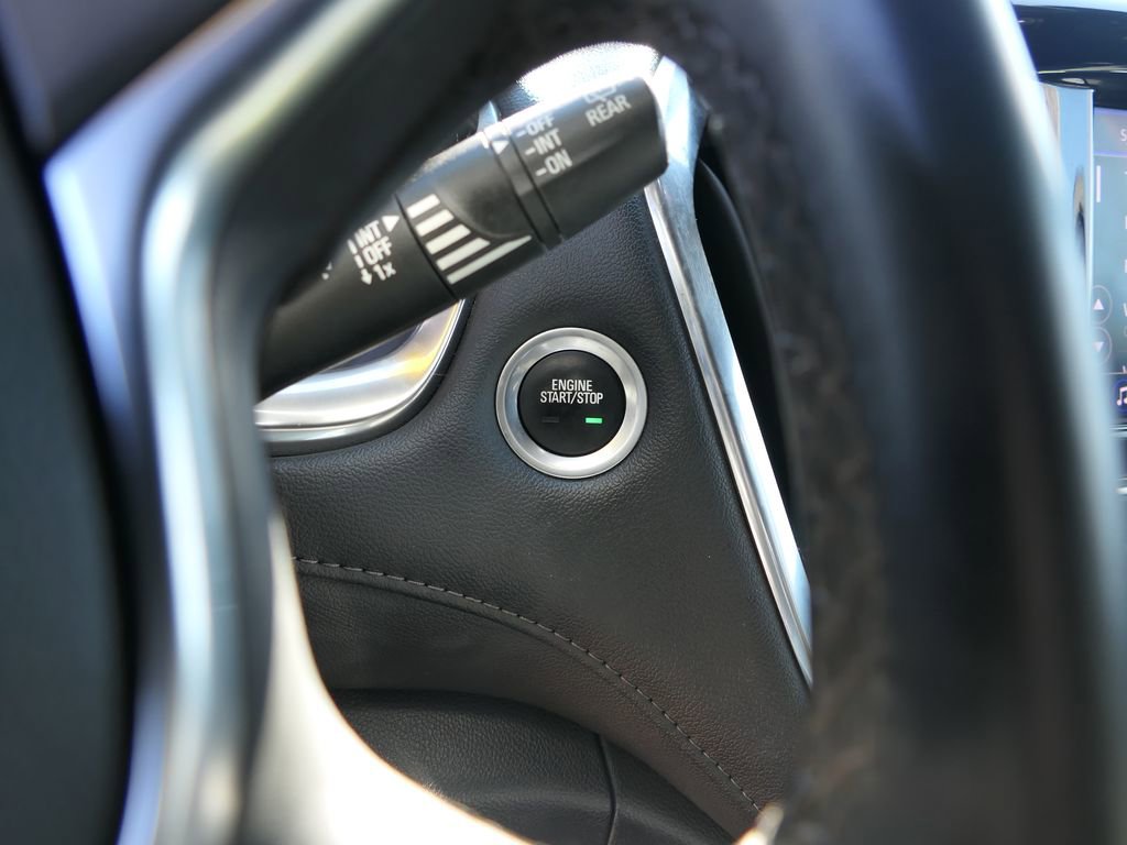 Used 2023 Chevrolet Traverse LT image 13