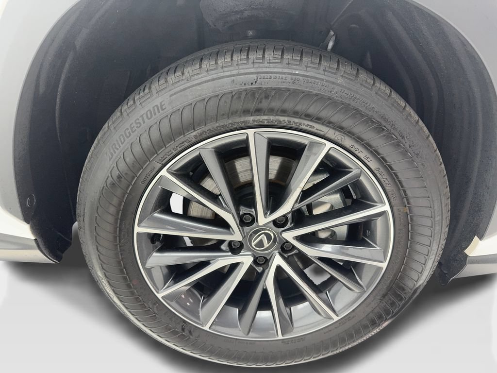 Used 2025 Lexus NX 250 FWD w/ Towing Package (2000 Lbs) image 16