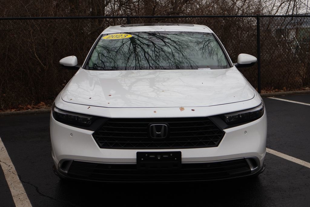Used 2023 Honda Accord Touring image 2