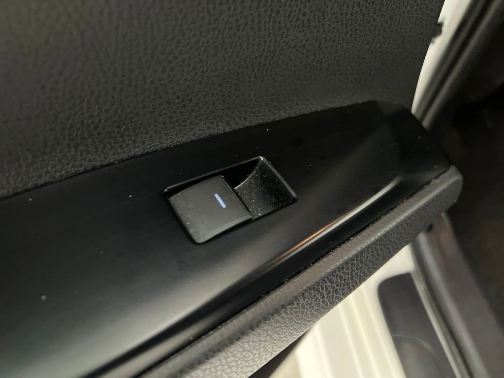 Used 2025 Toyota Camry SE image 15