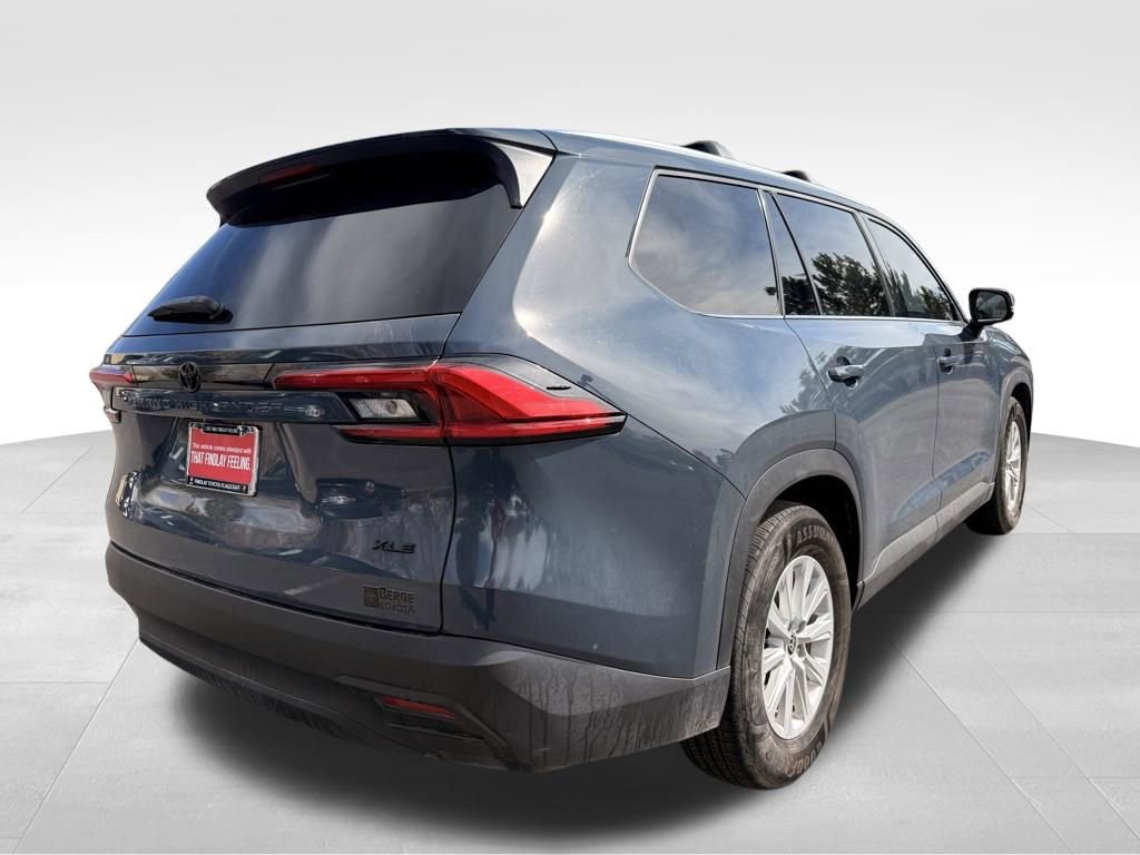 Used 2024 Toyota Grand Highlander XLE image 11