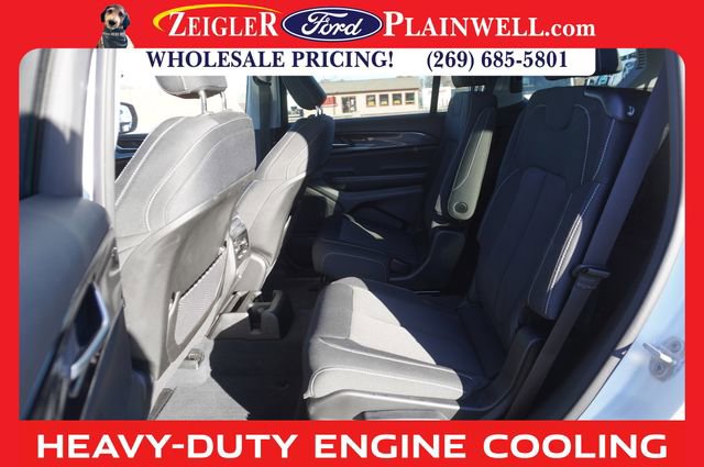 Used 2023 Jeep Grand Cherokee L Laredo w/ Luxury Tech Group I image 13