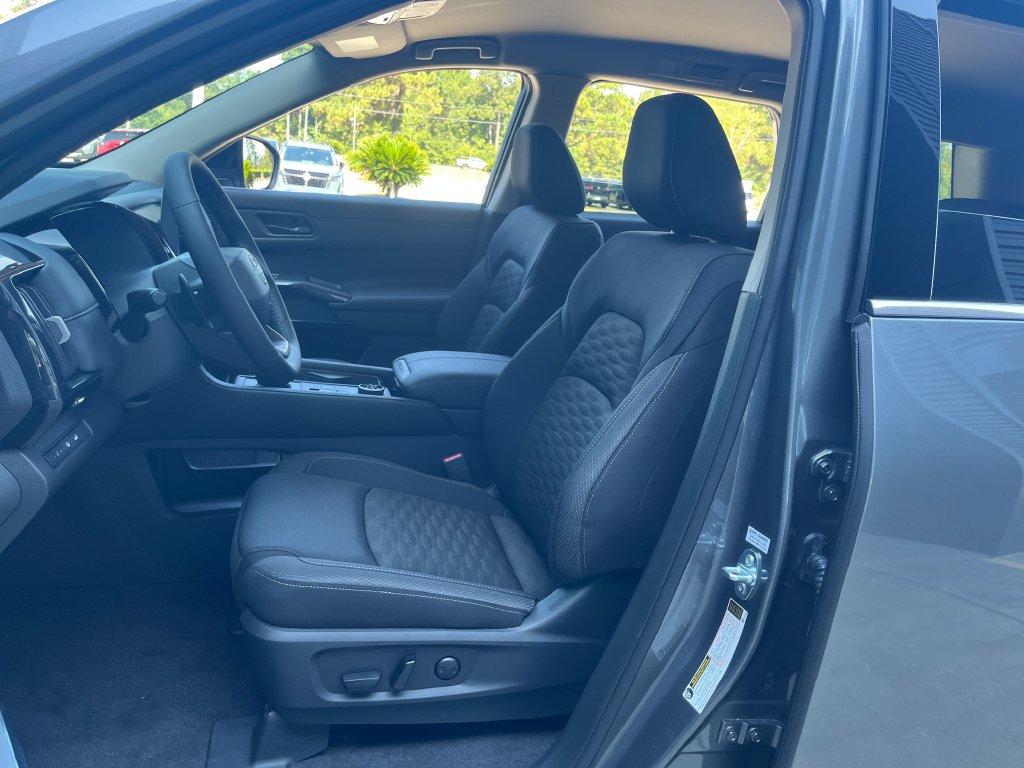 New 2026 Nissan Pathfinder SV AWD/4WD image 9
