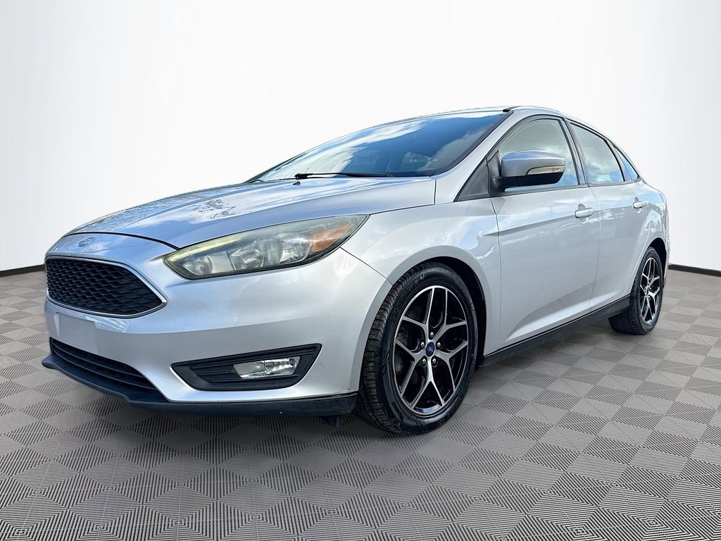 Used 2017 Ford Focus SEL image 4