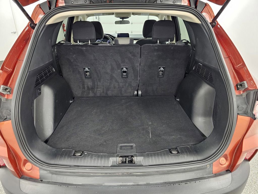 Used 2020 Ford Escape SE FWD image 21