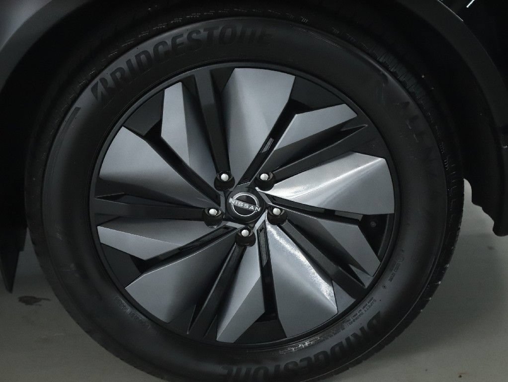 Certified 2023 Nissan Ariya FWD image 40