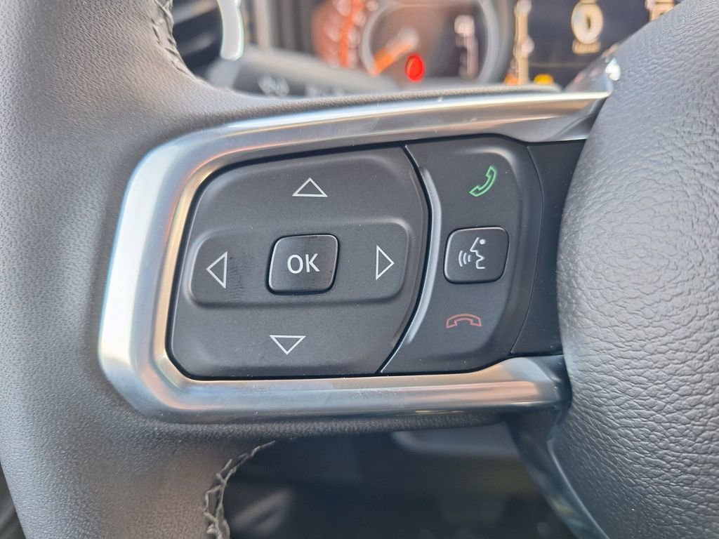 New 2026 Jeep Wrangler Unlimited Sahara AWD/4WD image 13