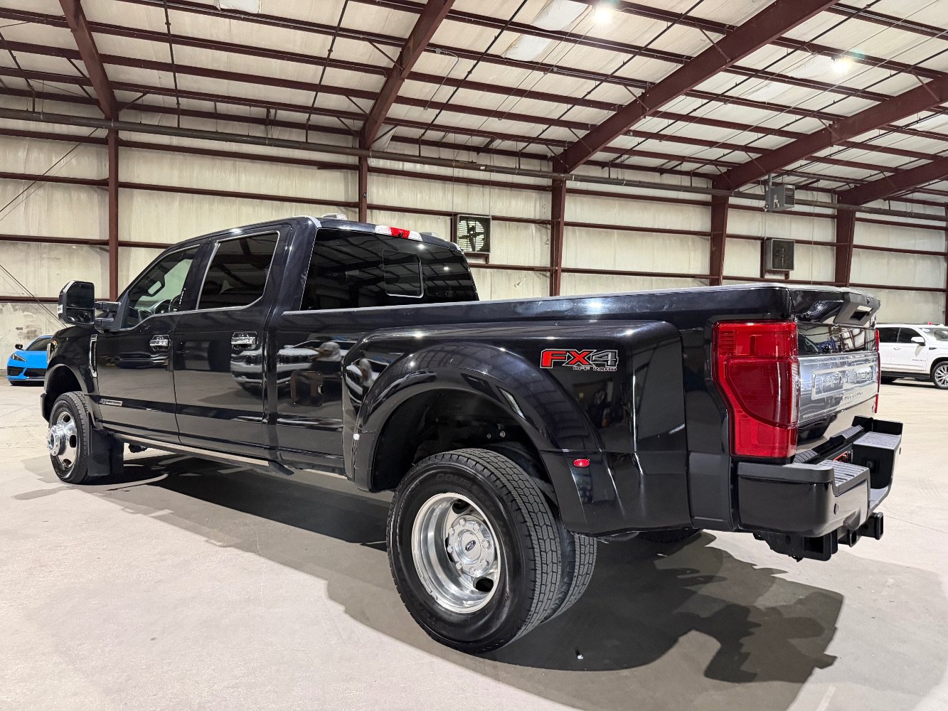 Used 2020 Ford F350 Platinum AWD/4WD image 7