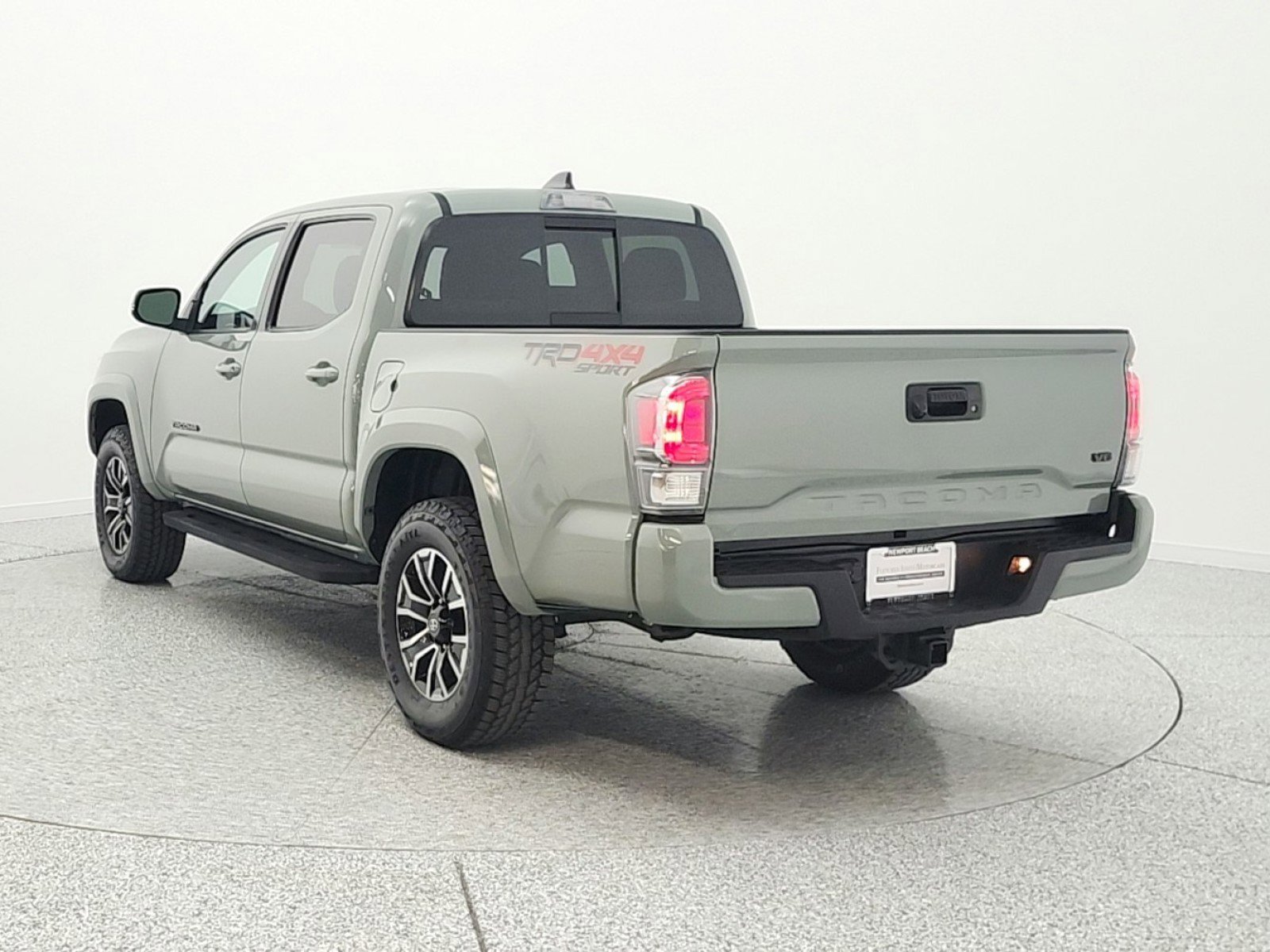 Used 2023 Toyota Tacoma TRD Sport AWD/4WD image 7