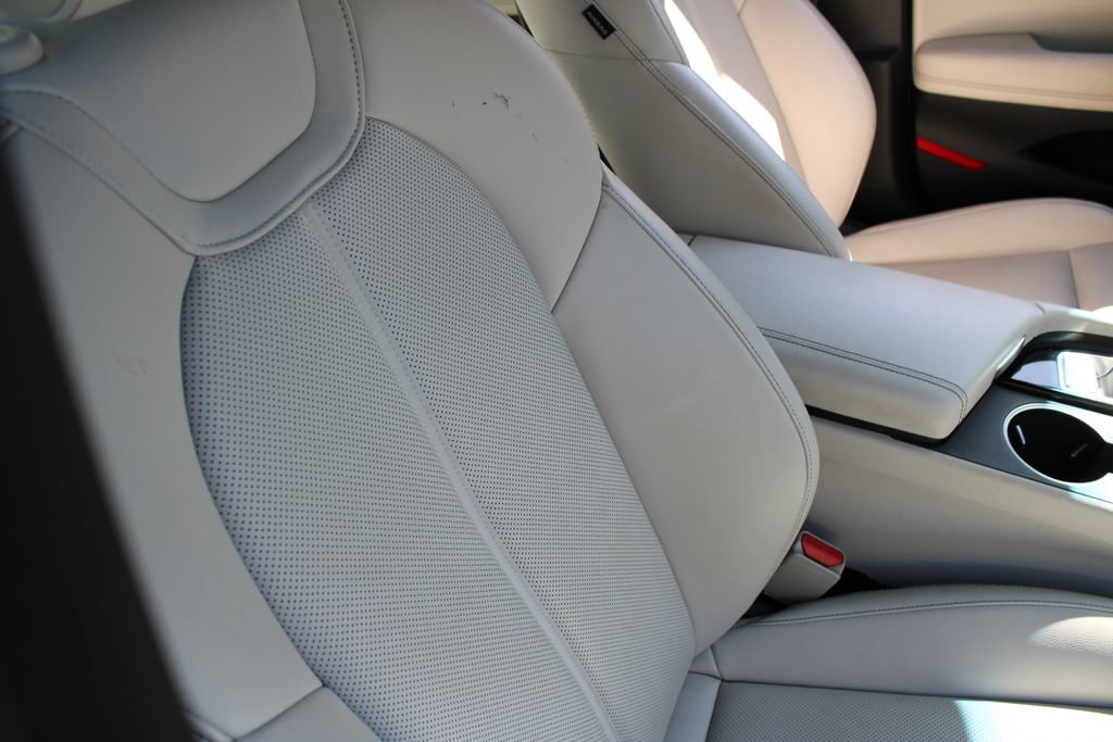 Used 2024 Genesis G70 2.5T image 20