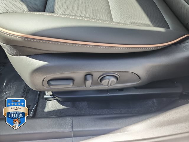New 2026 Buick Envista Avenir FWD image 18