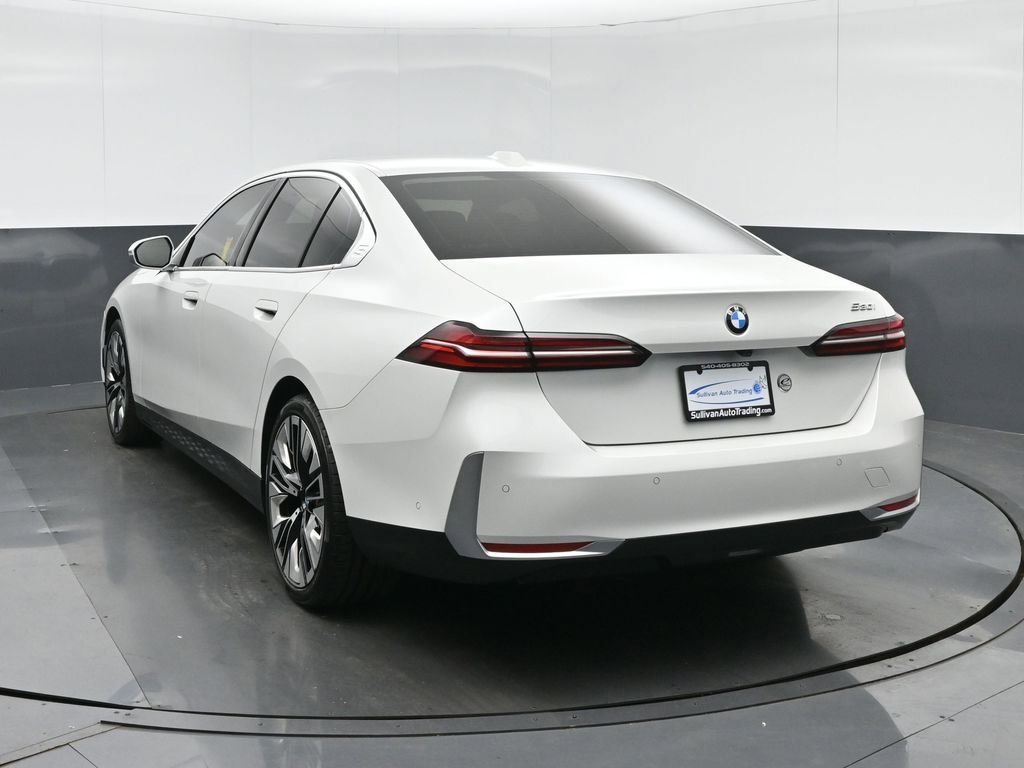 Used 2026 BMW 530i RWD image 5