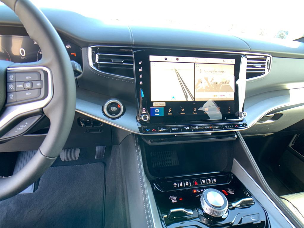 New 2026 Jeep Grand Wagoneer L Limited image 17