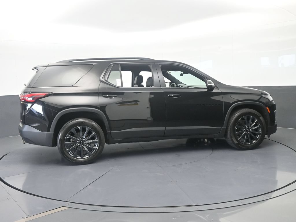 Used 2023 Chevrolet Traverse RS FWD image 7