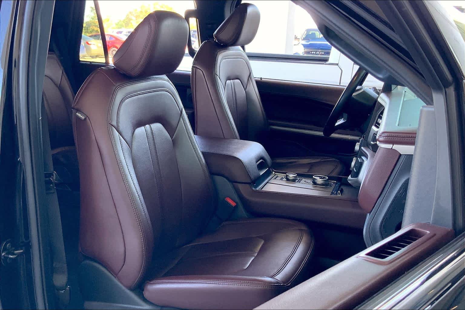 Certified 2022 Ford Expedition Limited AWD/4WD image 8