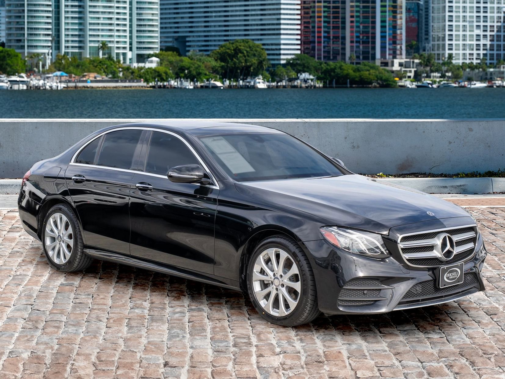 Used 2019 Mercedes-Benz E 300 4MATIC w/ Premium 1 Package video 3