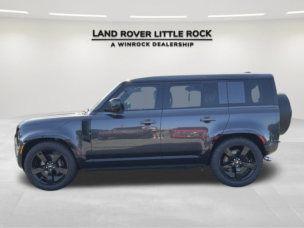 Used 2025 Land Rover Defender 110 V8 AWD/4WD image 6