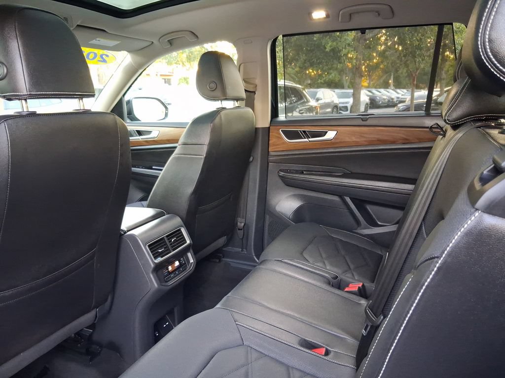 Certified 2024 Volkswagen Atlas SE FWD image 8