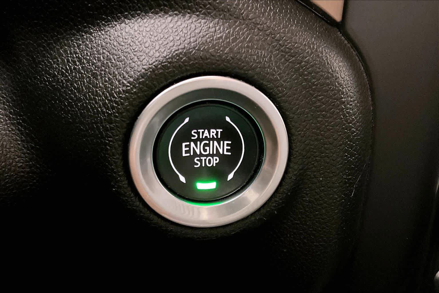 Used 2019 Chevrolet Silverado 1500 High Country w/ Technology Package RWD image 30
