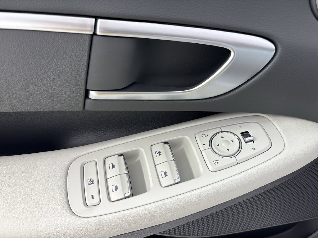 New 2026 Hyundai Sonata SE FWD image 15