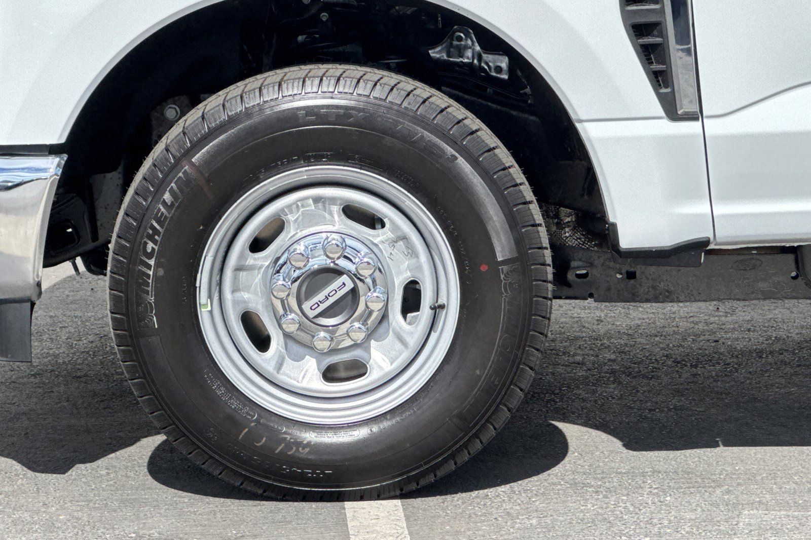 New 2026 Ford F250 XL w/ XL Chrome Package image 21