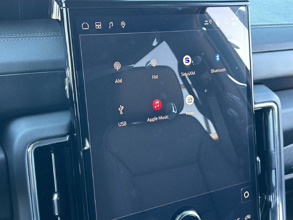 New 2026 GMC Yukon Denali AWD/4WD image 13