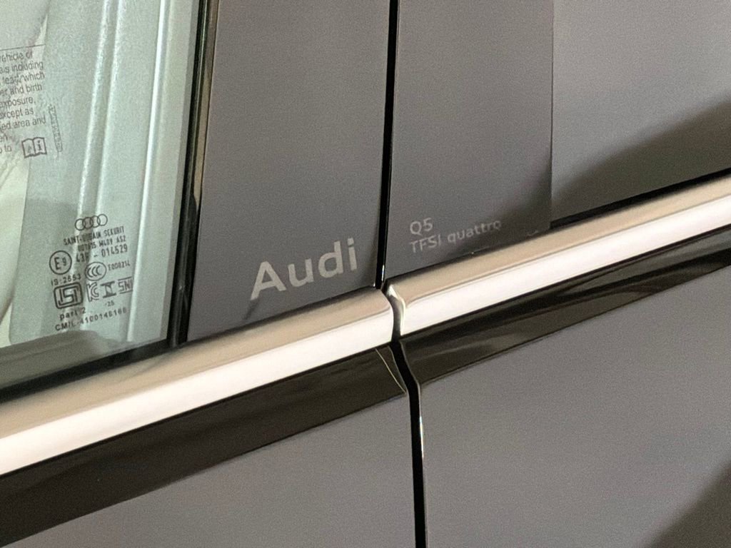 Certified 2025 Audi Q5 Premium w/ Convenience Package image 28