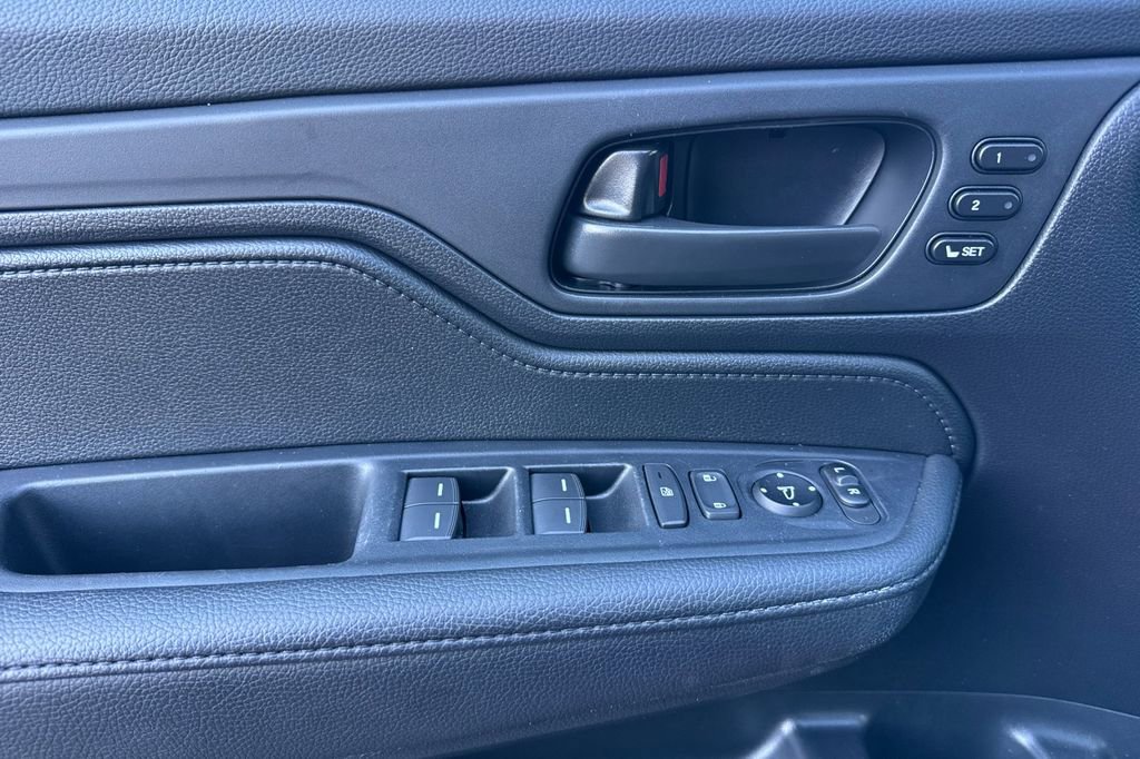 Certified 2025 Honda Odyssey Sport-L image 13