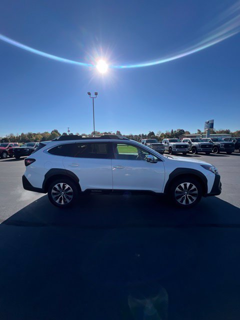 Used 2024 Subaru Outback Touring XT AWD/4WD image 4