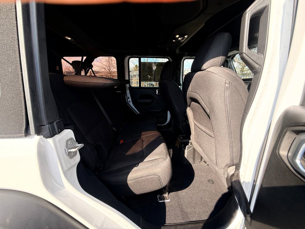 Used 2021 Jeep Wrangler Unlimited Sport image 15