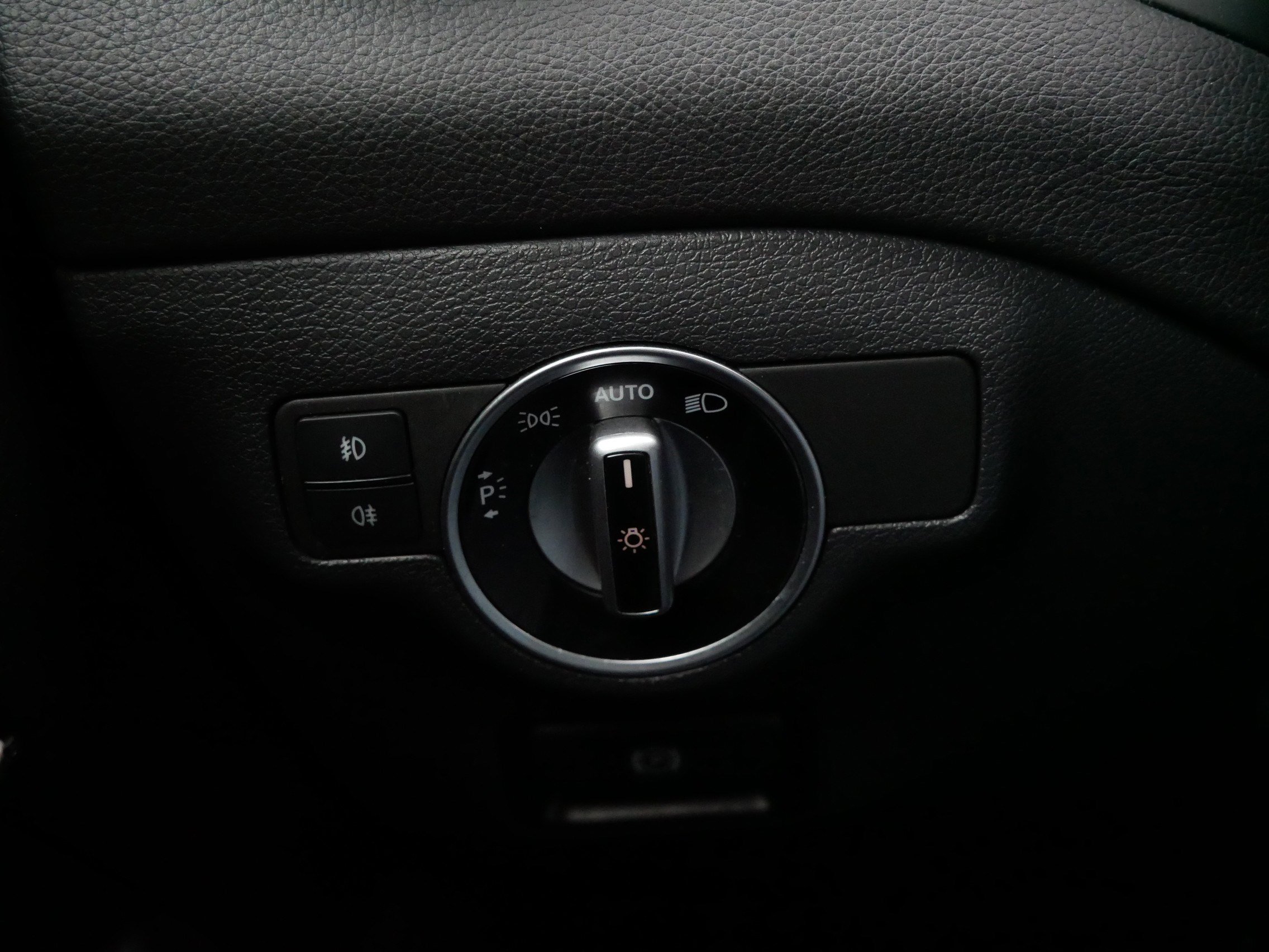 Used 2019 Mercedes-Benz GLA 250 4MATIC image 28