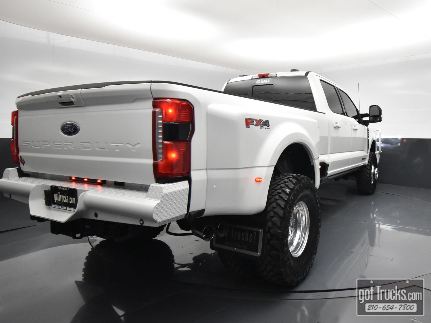 Used 2025 Ford F350 Lariat w/ Lariat Ultimate Package AWD/4WD image 52