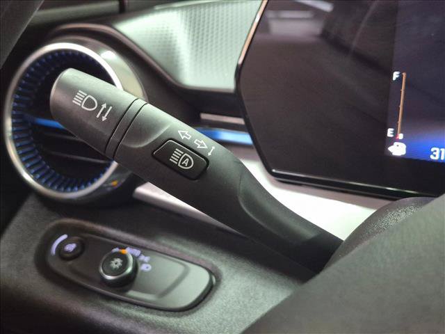 Used 2025 Chevrolet Trax LT FWD image 15