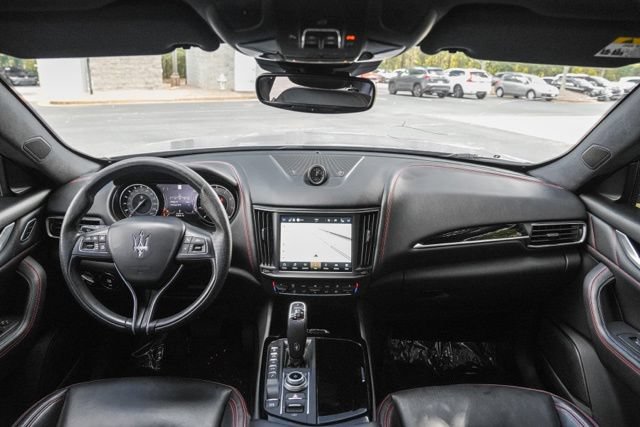 Used 2022 Maserati Levante GT AWD/4WD image 28