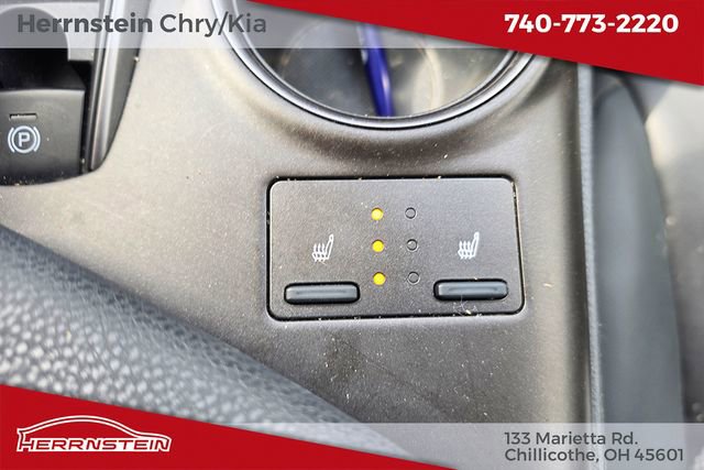 Used 2022 Toyota Camry XSE image 19