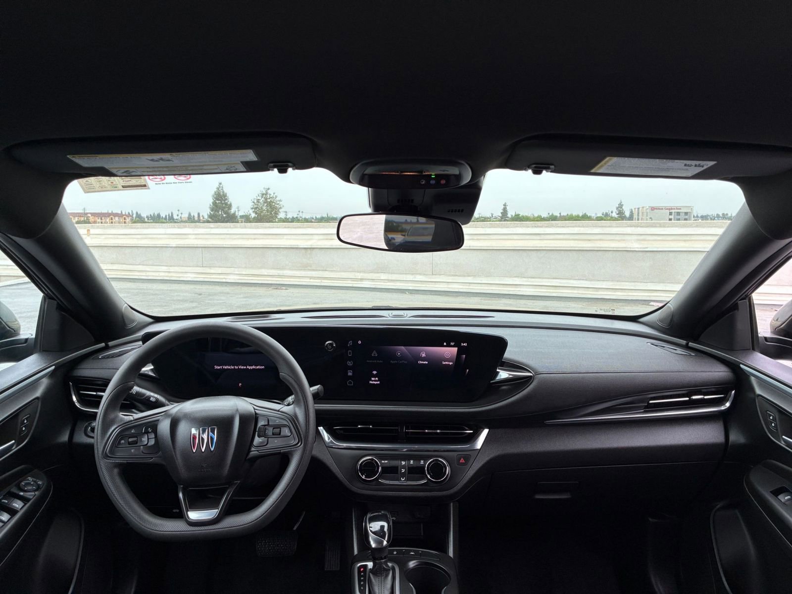 Used 2025 Buick Envista Preferred image 32