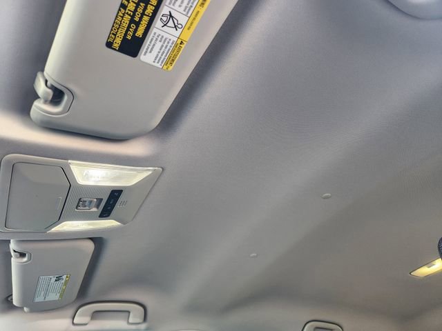 Used 2022 Toyota RAV4 LE image 19