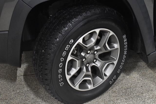 Certified 2020 Jeep Cherokee Trailhawk w/ Cold Weather Group image 11