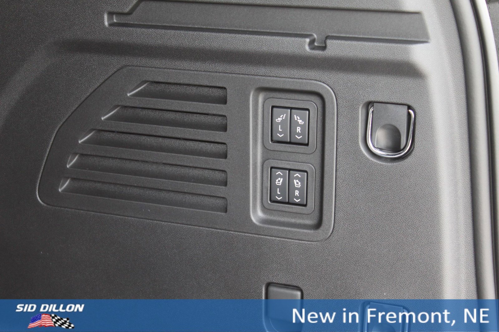 New 2026 Buick Enclave Sport Touring w/ Power Package image 17