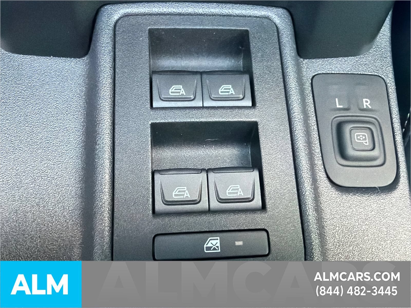 Used 2025 Ford Bronco Outer Banks AWD/4WD image 36
