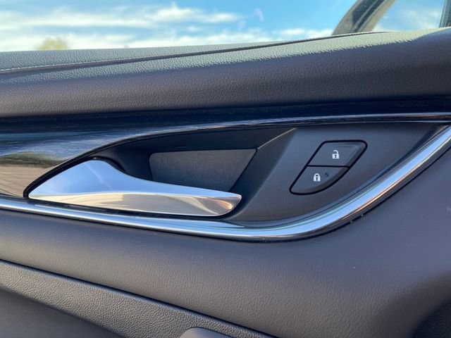 Used 2017 Buick LaCrosse Essence FWD image 24